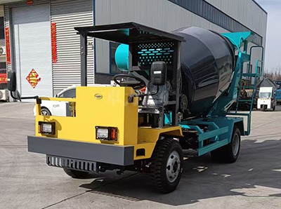 五證五輪2.5方攪拌車